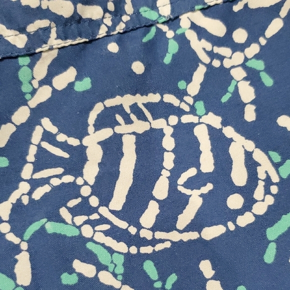 Vineyard Vines Blue and White Fish Pattern Swim Trunks - Picture 9 of 11